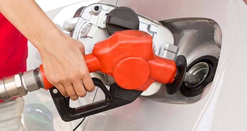 Seis puntos a tener en cuenta para ahorrar combustible con tu coche
